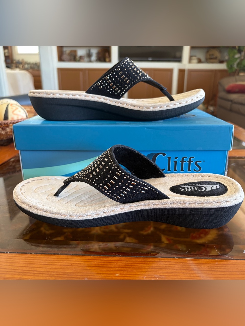 NWOT Cliffs  White Mountain Cienna Sandals Size 9